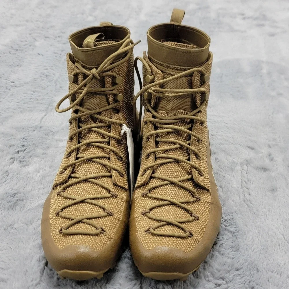 Naglev unico boots
